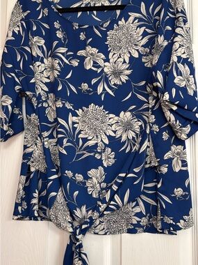 Blue Floral Tie-Hem Women's Top-L